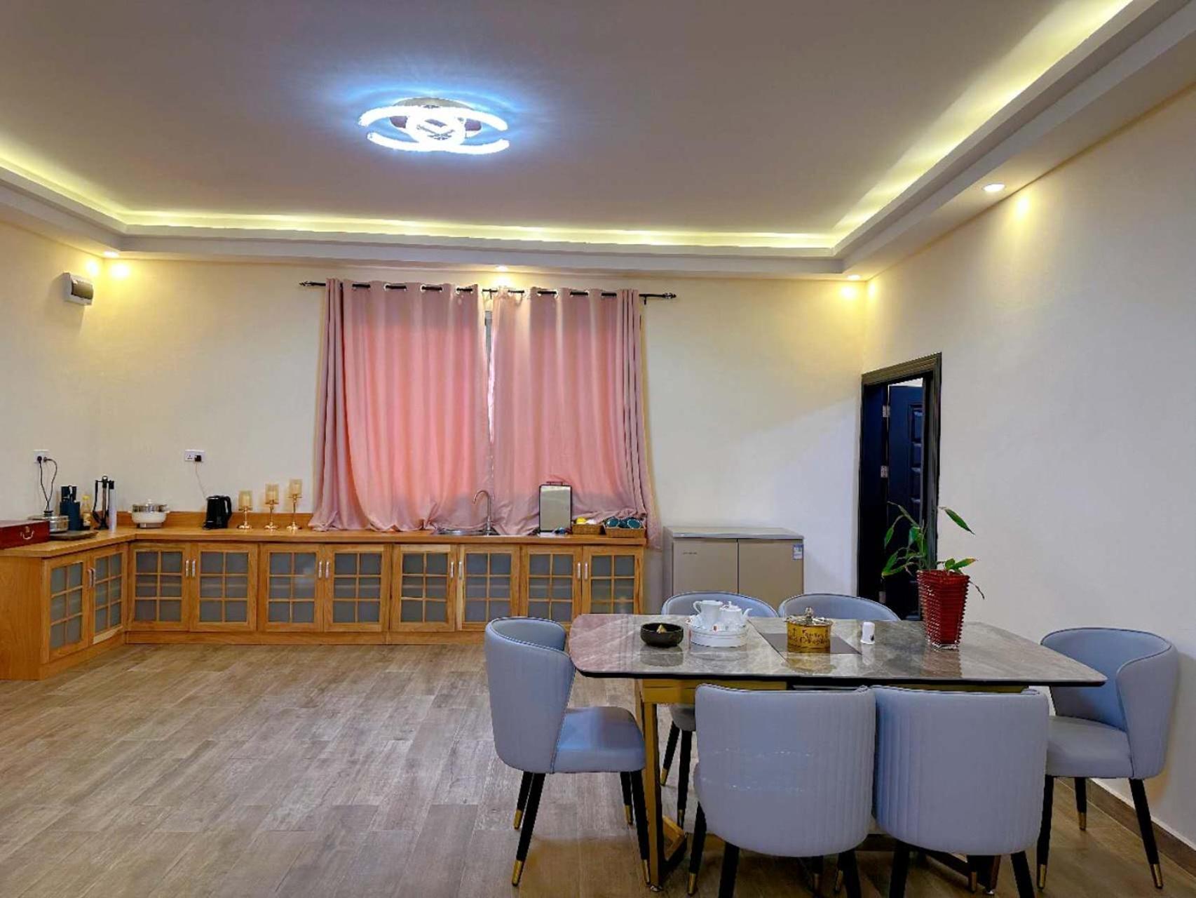 Grand Leone Hotel Фритаун Экстерьер фото